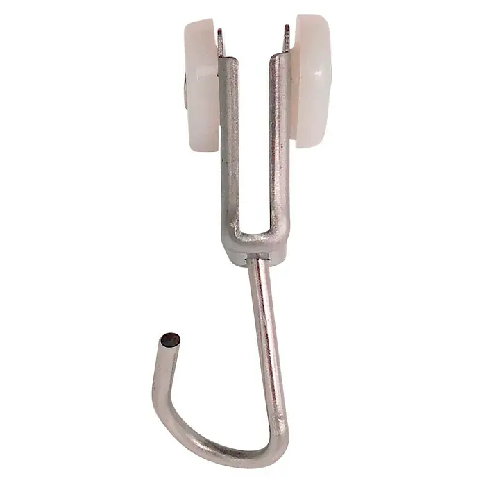 Micel Polea TLD17 - Específico para: Perfil de guía de la pérgola, 2 ud., Acero inoxidable - Primer plano de un deslizador de riel de cortina de metal con una rueda de plástico blanca, aislado sobre negro.