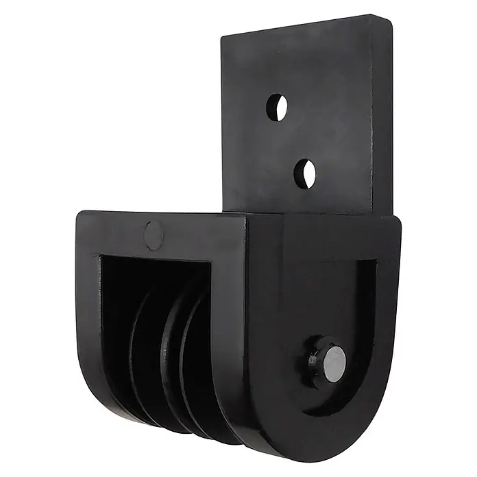 Micel Polea TLD19 - L x An x Al: 43 x 42 x 78 mm, Negro, Específico para: Dos cuerdas de 8 mm - Primer plano de un colgador de rodillos para riel de cortina negro con placa de montaje, ideal para fijar rieles de cortina de forma segura.
