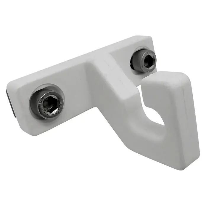 Micel Gancho final TLD11 - Blanco, Específico para: Toldos - Primer plano de un tirador de ventana blanco con dos tornillos sobre un fondo negro.