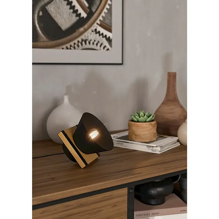 Eglo Maccles Lámpara de sobremesa - 15 W, L x An x Al: 18 x 18 x 15 cm, Negro y Madera, E27 - Esta toma captura un primer plano de una lámpara de mesa moderna, su diseño poco convencional llama la atención y sirve como pieza decorativa.