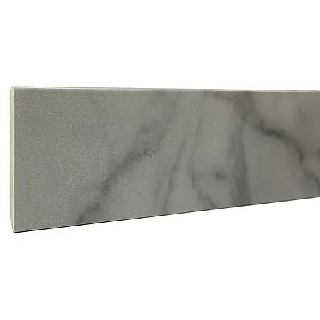 Rodapié espumado White Marble