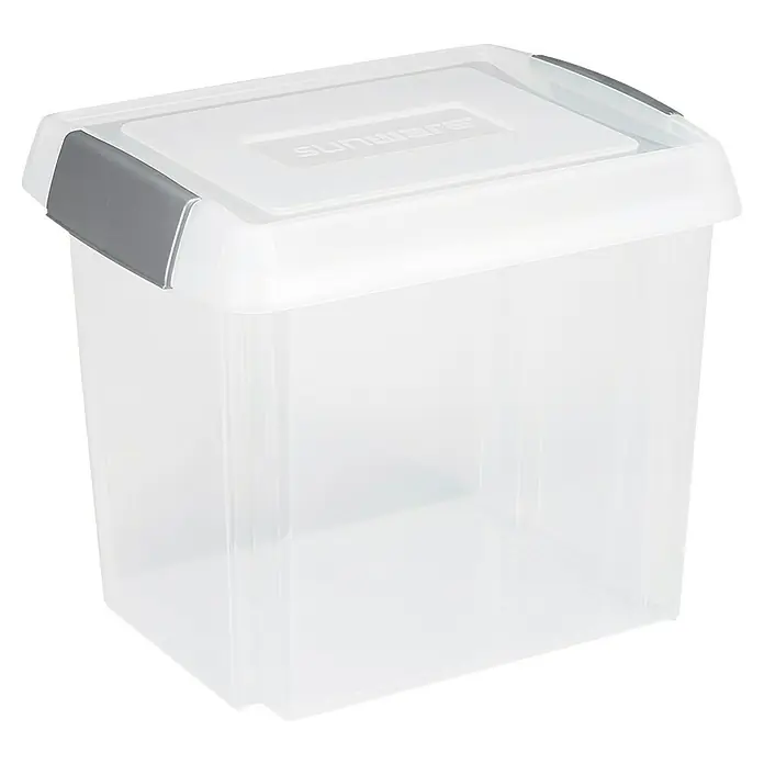 Sunware Aufbewahrungsbox Nesta - L x B x H: 47,5 x 37 x 40,5 cm, Kunststoff, Transparent - Foto einer durchsichtigen Sunware Aufbewahrungsbox mit Deckel und grauem Verschlussclip. Ideal zur Lagerung und Ordnung im Haushalt.