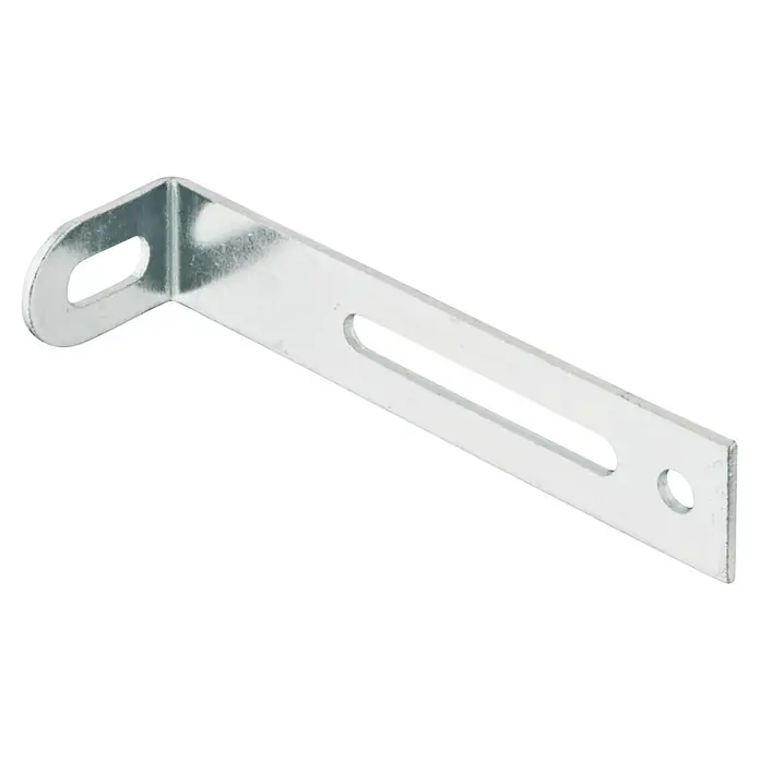 Suki Conector en ángulo - 77 x 21 x 15 mm, Zincado - La imagen muestra un soporte de ángulo galvanizado con orificios ranurados y un orificio, utilizado para montar diversos elementos de forma segura.