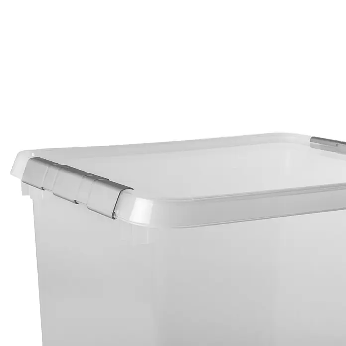 Sunware Aufbewahrungsbox-Set Comfort LineL x B x H: 38 x 50 x 40 cm, Kunststoff, Transparent, 6 Stk. - Detailaufnahme einer transparenten Aufbewahrungsbox mit grauen Verschlüssen. Ideal zur Lagerung und Organisation im Haushalt.