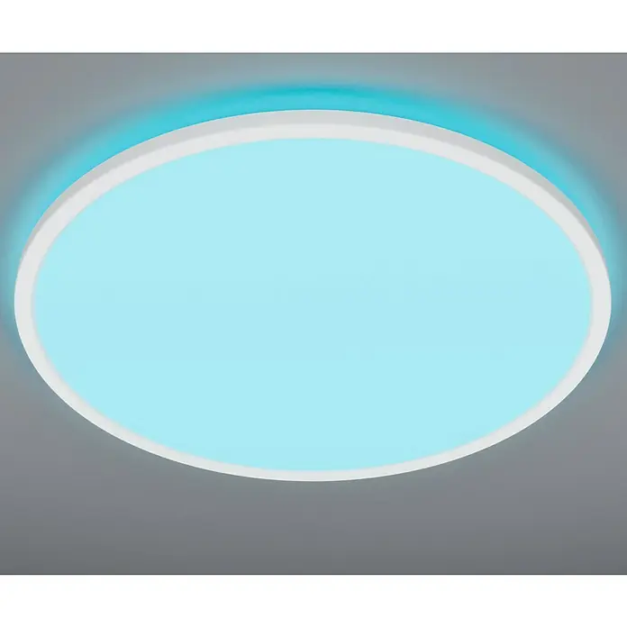 Brilliant LED-Deckenleuchte Tanida - 23 W, L x B x H: 42 x 42 x 2,6 cm, Weiß, RGBW, Rund - Deckenleuchte mit LED-Beleuchtung. Elegantes, rundes Design mit weißem Rahmen und bläulichem Licht, ideal für moderne Innenräume.