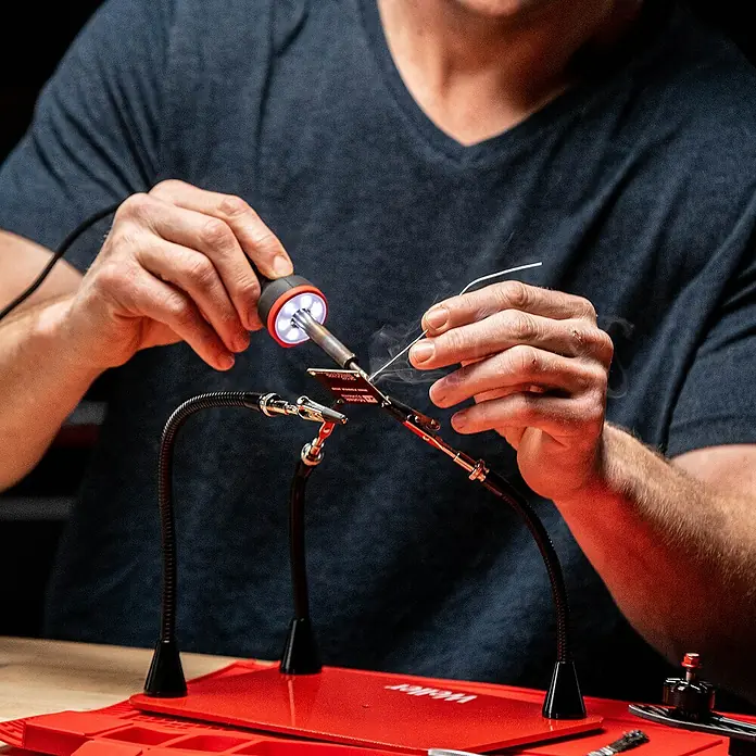 Weller Lötkolben-Set WLIRK3023C - 7 -tlg., Arbeitstemperatur: 427 °C, 30 W - Lötarbeiten mit einer Weller Lötstation: Präzise und effizient. Ideal für Elektronikprojekte.