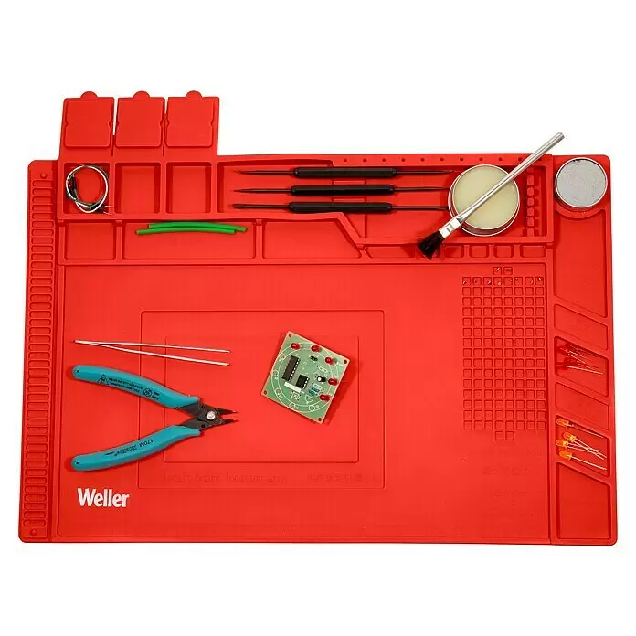 Weller Silikonmatte WLACCWSM2-02 - 445 x 300 mm, Geeignet für: Lötarbeiten - Rote Silikon-Lötmatte mit Elektronik-Tools und -Komponenten: Platine, Kabel, LEDs.
