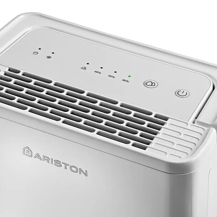 Ariston Deshumidificador eléctrico DEOS 12 - 250 W, Potencia de deshumidificación: 12 l/día, L x An x Al: 21,5 x 32 x 42 cm, Blanco - Primer plano de un deshumidificador Ariston, destacando el panel de control y la marca.