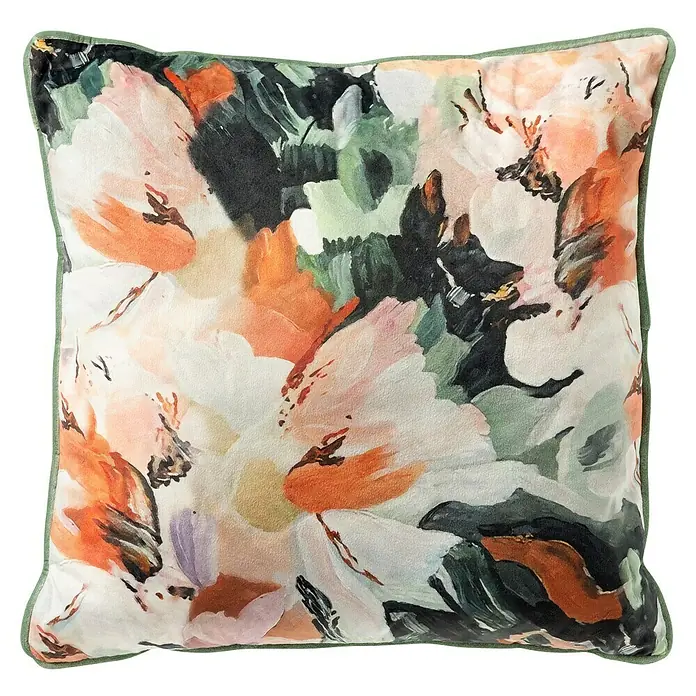Kissen Anelie - Cameo Green, 45 x 45 cm, 100 % Polyester - Dekokissen mit Blumenmuster. Das Kissen hat einen grünen Rand und ist mit abstrakten Blumen in Orange-, Rosa- und Grüntönen bedruckt.