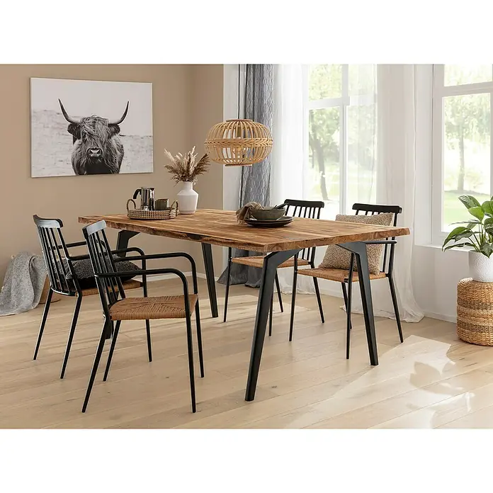 Tischbein CITYLINE Tokio - 350 x 720 mm, Schwarz - Esstisch aus Holz mit schwarzen Beinen und vier Stühlen mit Rattansitzen. Eine moderne und stilvolle Essgruppe für Ihr Zuhause.