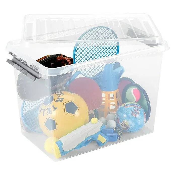 Sunware Aufbewahrungsbox Q-Line - L x B x H: 60 x 40 x 42 cm, Kunststoff, Transparent, Farbe Griff: Schwarz - Diese durchsichtige Aufbewahrungsbox mit Deckel ist mit Sportartikeln gefüllt, darunter Bälle, Schläger und eine Wasserpistole.