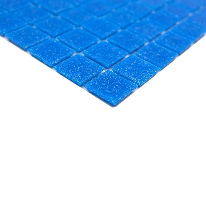 Mosaikfliese Quadrat Uni GM A 39 - 30,5 x 30,5 cm, Blau, Glänzend - Nahaufnahme blauer Mosaikfliesen, ideal für Bastelprojekte oder zur Dekoration von Oberflächen. Lebendige Farbe und gleichmäßige Form.