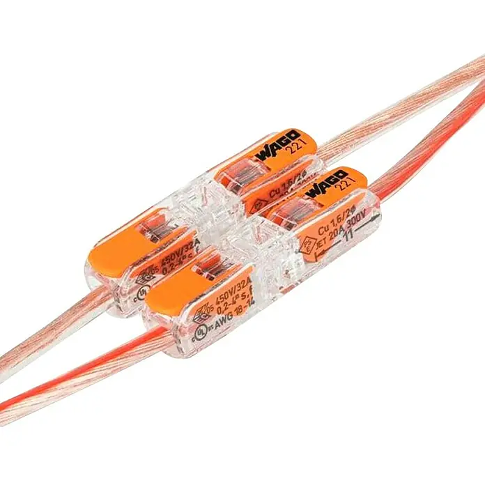 Wago Durchgangsklemme 221-2411 mit Hebeln - 12 Stk., 0,2 mm² - 4 mm² - Nahaufnahme von WAGO 221-Verbindungsdosen mit orangefarbenen Hebeln, die elektrische Leitungen sicher verbinden.