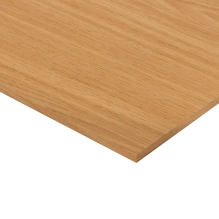 Finsa Tablero de melamina - Roble, 120 x 60 x 1,6 cm - Primer plano de un tablero de madera con vetas marrón claro, ideal para la fabricación de muebles o como elemento decorativo.