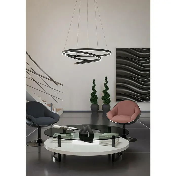 Eglo LED-Pendelleuchte rund Lobinero-Z - Ø x H: 58 x 110 cm, Kaltweiß - Elegante Wohnzimmeransicht mit einem modernen, kreisförmigen LED-Kronleuchter, der über einem stilvollen Couchtisch und Sesseln hängt.