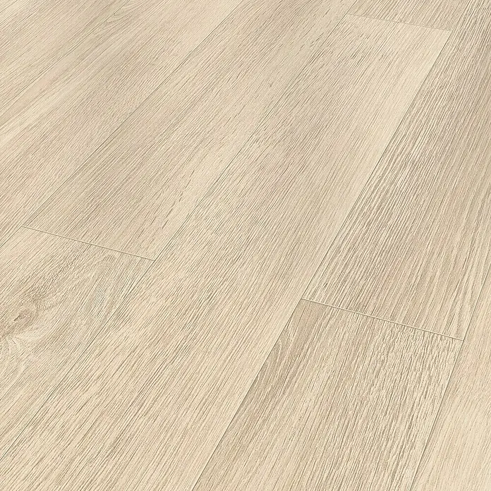 Classen Laminat 831-4 - Oak Light beige, Landhausdiele, 1.286 x 194 x 8 mm - Nahaufnahme eines hellen Laminatbodens mit feiner Holzmaserung, ideal für moderne Innenräume, der eine natürliche und stilvolle Atmosphäre schafft.