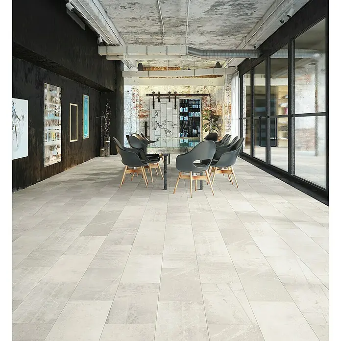 Classen Laminat Visiogrande - Modern bright, 604 x 280 x 8 mm - Großformatige Fliesen in einem hellen Farbton erzeugen ein modernes und weitläufiges Raumgefühl. Die Fliesen sind ideal für Wohn- und Geschäftsräume.