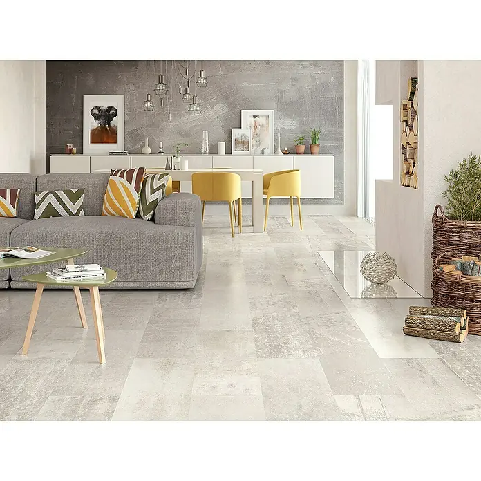 Classen Laminat Visiogrande - Infinity creme, 604 x 280 x 8 mm - Moderne Wohnraumgestaltung mit hellgrauem Fliesenboden, der eine ruhige und elegante Atmosphäre schafft. Die Fliesen sind ein echter Hingucker.