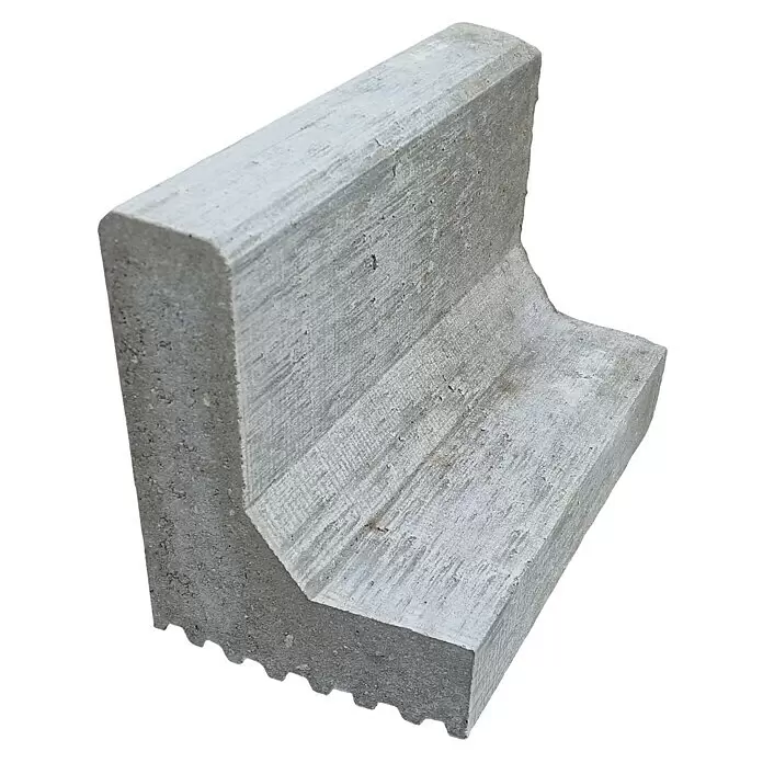 Diephaus L-Stein - 24 cm, 40 cm, Grau - L-förmiger grauer Betonrandstein mit abgerundeter Oberkante und gezackter Unterseite, zum Einfassen.
