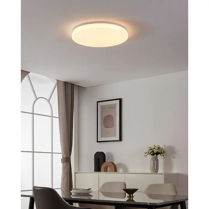 Eglo connect.z LED-Deckenleuchte rund TOTARI-Z - 44,8 W, Ø x H: 530 mm x 7 cm, Weiß - Moderne Deckenleuchte in einem Esszimmer, die warmes Licht spendet und eine gemütliche Atmosphäre schafft. Stilvolles und funktionales Design.