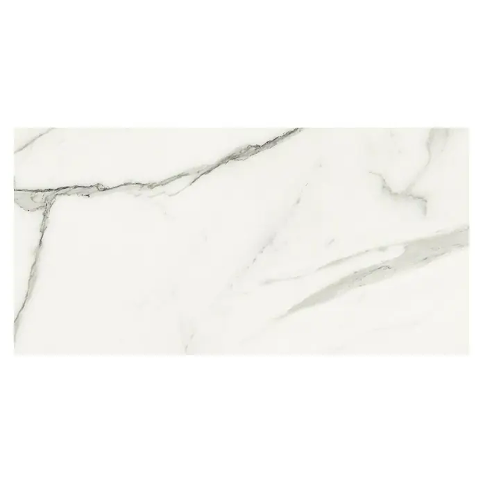 Feinsteinzeugfliese Torino Bianco - 60 x 120 cm, Weiß/Grau, Glänzend - Nahaufnahme einer eleganten weißen Marmorplatte mit subtilen grauen Adern, die ein luxuriöses und anspruchsvolles Aussehen verleihen.