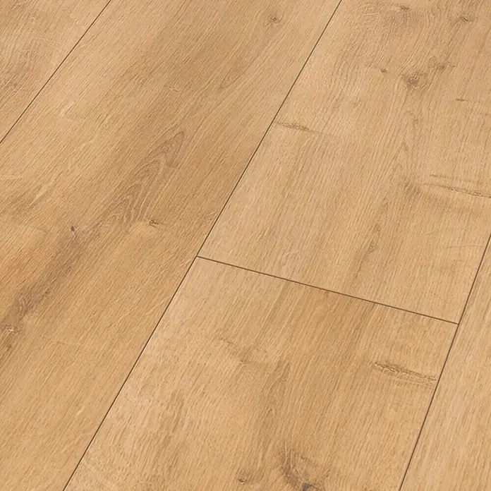 Classen Laminat 731-4 - Eiche Beige dunkel, Landhausdiele, 1.286 x 194 x 7 mm - Nahaufnahme von hellem Laminatboden mit Holzmaserung für ein modernes Wohnambiente.