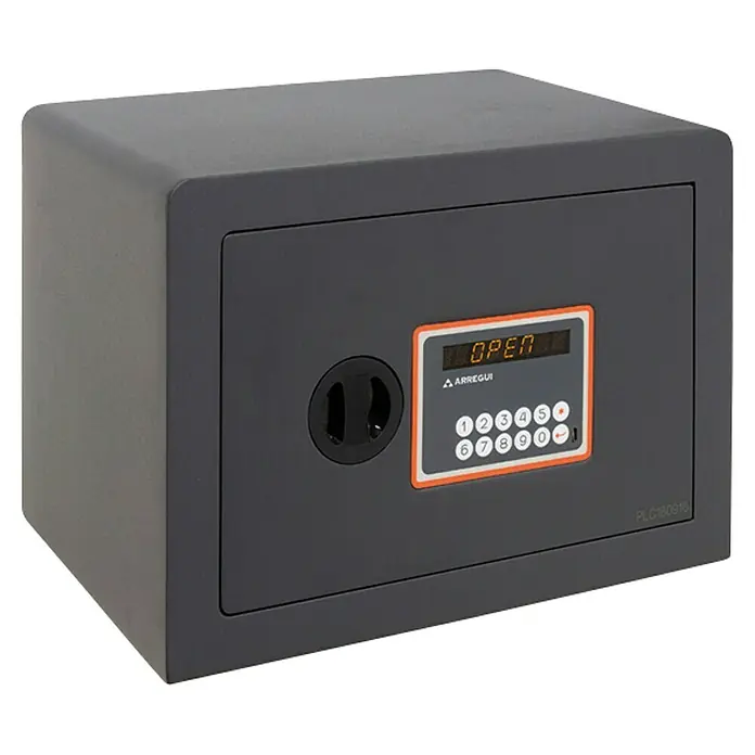 Arregui Caja fuerte Plus C - L x An x Al: 25 x 35 x 25 cm, Tipo de bloqueo: Códigos de usuario, 15 l - Caja fuerte gris con cerradura digital que muestra "OPEN". Ideal para guardar objetos de valor de forma segura.