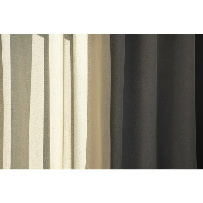 Cortina con ollaos Opaca - An x Al: 140 x 260 cm, Gris - Primer plano de cortinas claras y oscuras, que muestran una textura interesante y un juego de luces y sombras.
