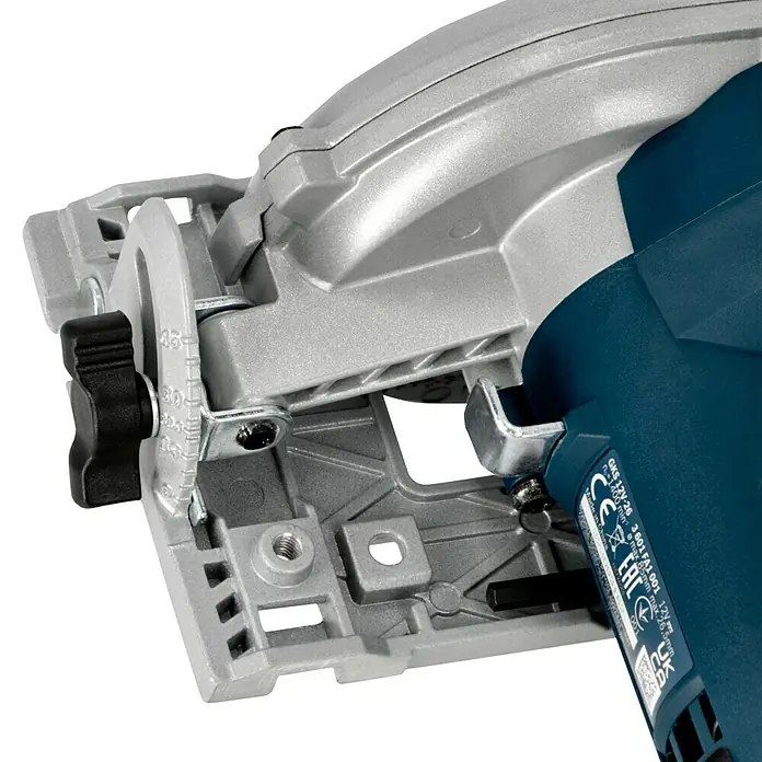 Bosch Professional Akku-Handkreissäge GKS 12V-26 - 12 V, Li-Ionen, Ohne Akku, Sägeblatt: 85 mm, 1.400 U/min - Detailansicht einer Kreissäge mit Fokus auf die präzise Winkeleinstellung für genaue Schnitte.