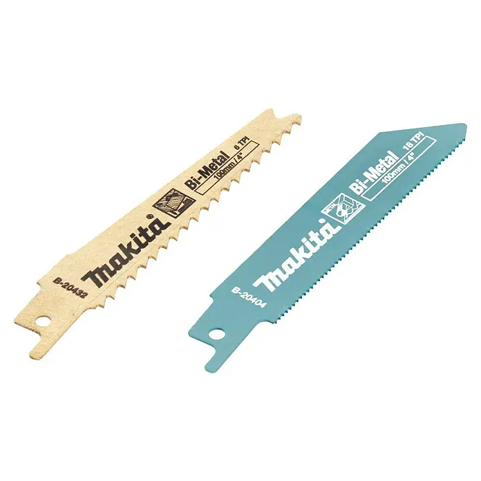 Makita LXT 18V Akku-Säbelsäge DJR183Z + Artikelnr. 33855482 hinzufügen* - 18 V, Ohne Akku, Leerlaufhubzahl: 0 /min - 3.000 /min - Nahaufnahme von zwei Makita Säbelsägeblättern, einem goldenen 6 TPI und einem türkisfarbenen 18 TPI Bi-Metall-Blatt.