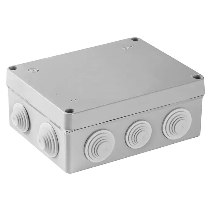 Famatel Caja de superficie con conos - 22 x 17 x 8,5 cm, En pared, IP55 - Primer plano de una caja de conexiones de plástico gris con salidas circulares concéntricas para prensaestopas.