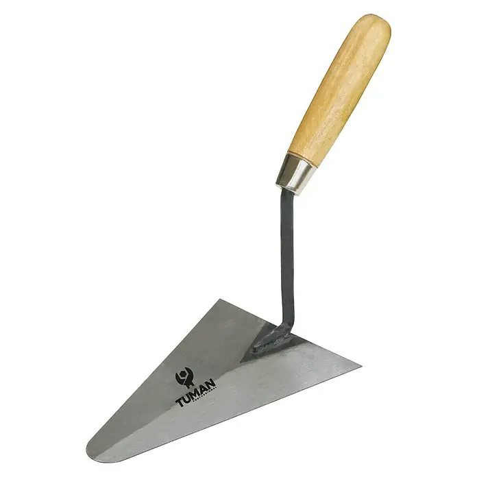 Paleta de albañil catalana - Largo: 18 cm - Primer plano de una llana de albañil con mango de madera, que muestra la marca Tuman Professional, ideal para la construcción.