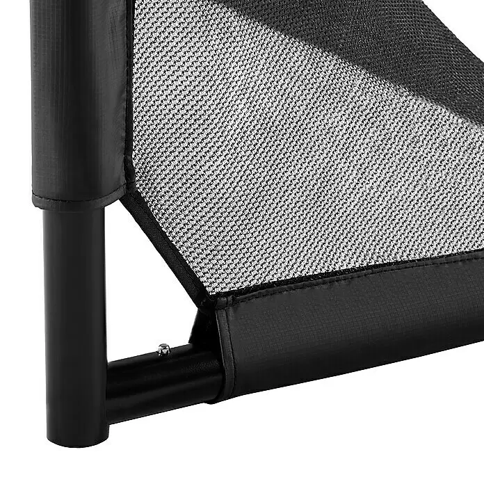 Salta Fußballtor Techniq - 150 x 60 x 60 cm, Schwarz - Schwarze Gitterecke einer Umzäunung mit Stoffbesatz und Metallstützstangen.