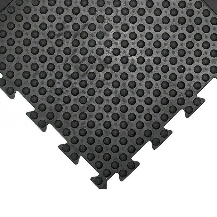 Coba Anti-Ermüdungsmatte Bubblemat Connect Seitenelement - 50 x 50 cm, Passend für: Coba Connect Mittelstück 28638616 / Eckelement 28638634 - Schwarz genoppte Gummimatte mit Puzzleverbindung, ideal für Fitnessstudios oder Werkstätten. Schützt den Boden und bietet Trittsicherheit.