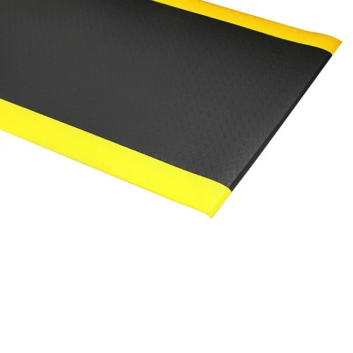 Coba Anti-Ermüdungsmatte Orthomat®-Diamond MeterwareBreite: 90 cm, Schwarz / Gelb - Die schwarze, rutschfeste Arbeitsplatzmatte mit gelben Rändern bietet Komfort und Sicherheit. Ideal für industrielle Umgebungen.