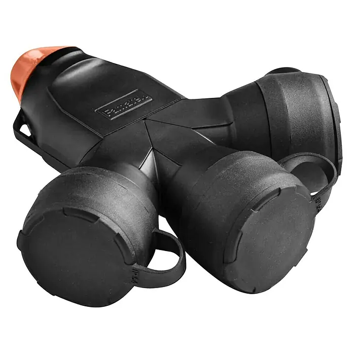 Famatel Ladrón triple exterior - Negro - Primer plano de un divisor de alimentación de tres vías con cuerpo negro y extremo naranja, ideal para uso en exteriores.