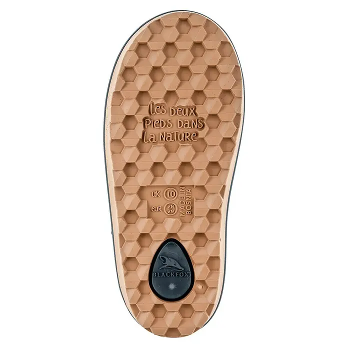Black Fox Winterstiefel Cheyennetoo - Schuhgröße: 26, Blau - Nahaufnahme der Sohle eines Kinderstiefels mit Sechseckmuster, Größenangaben und dem Blackfox-Logo.