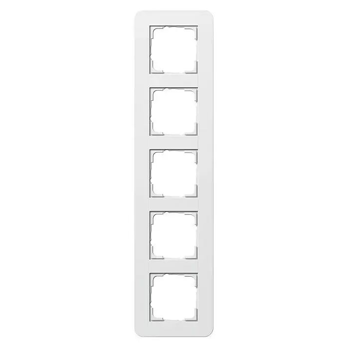Gira E3 Abdeckrahmen 0215410 - Reinweiß glänzend, 5-fach, Kunststoff - Weißes Dekorpanel mit fünf verzierten, rechteckigen Aussparungen, geeignet für Türen oder Trennwände.