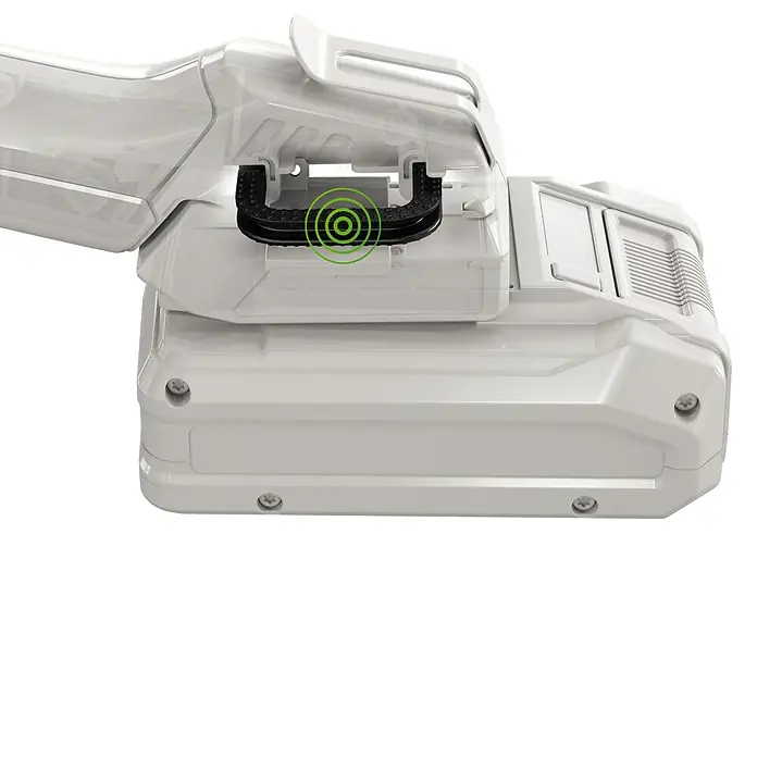 Einhell PXC 18V Sierra de ramas de batería GE-GS18/150Li-Solo - Iones de litio, Sin batería, Longitud de la cuchilla: 100 mm - Primer plano de una batería blanca con asa negra y círculos concéntricos verdes que resaltan un área específica.