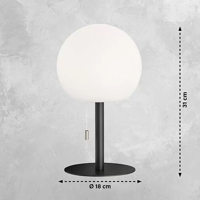 FHL easy Akku-Tischleuchte TRIVENTO - 1,5 W, L x B x H: 18 x 18 x 31 cm, Sandschwarz, RGB - Weiße kugelförmige Tischlampe mit schwarzem Ständer und Fuß, 31 cm hoch und 18 cm Bodendurchmesser.