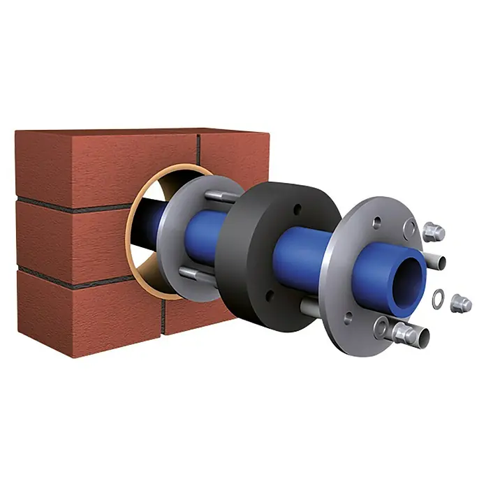 4rain Technikpaket Haus-Premium - Passend für: 4Rain & Garantia Regenwassertanks - Produktabbildung einer Rohrdurchführung durch eine Ziegelwand, die mit verschiedenen Flanschen und Schrauben abgedichtet ist.