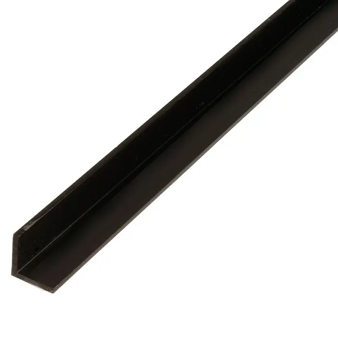 Kantoflex Winkelprofil - 2.600 x 30 x 30 mm, Stärke: 2 mm, Kunststoff, Schwarz - Schwarzes Winkelprofil aus Stahl, ideal für Konstruktionen und Verstärkungen, präsentiert auf neutralem Hintergrund.