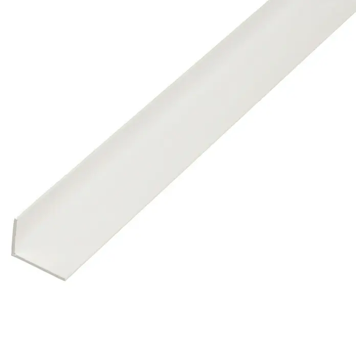 Kantoflex Winkelprofil Eco - 1.000 x 30 x 20 mm, Stärke: 1 mm, Kunststoff, Weiß - Aufnahme einer weißen Winkelprofilleiste aus Kunststoff. Das Produkt ist für den Innenausbau und die Dekoration konzipiert.