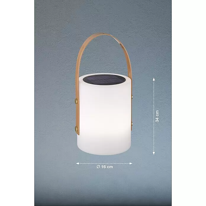 FHL easy Akku-Tischleuchte BARI - 0,5 W, L x B x H: 16 x 16 x 34 cm, Weiß, RGB - Weiße zylindrische Solarlaterne mit hellbraunem Griff, goldenen Nieten und schwarzem Solarpanel. Maße: 34 cm hoch, 16 cm Durchmesser.
