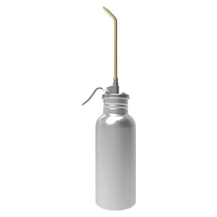 Mato Premium Öler Inox - 500 ml, Edelstahl - Silberne Metall-Ölkanne mit langem, goldenem, gebogenem Ausgießer für präzise Schmierung.