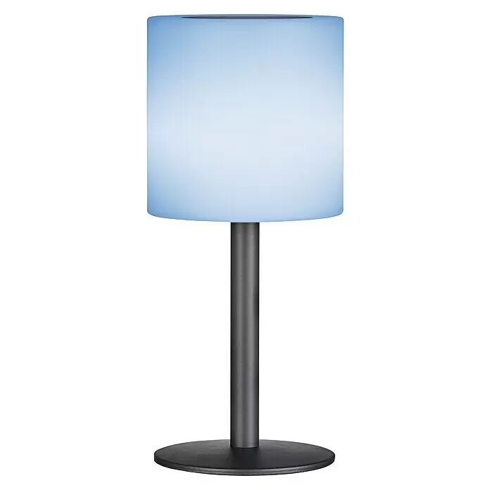 FHL easy Akku-Tischleuchte LESINA Solar - 0,5 W, L x B x H: 13 x 13 x 30 cm, Sandschwarz, RGB, Solarbetrieben - Zylindrische Tischlampe mit bläulich getöntem Schirm, dunkelgrauem Ständer und rundem Fuß.