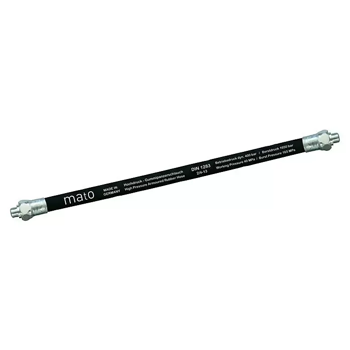 Mato Fettpressenzubehör-Set RH-30C - 5 -tlg. - Schwarzer Hochdruck-Gummipanzerschlauch mit silbernen Metallanschlüssen an beiden Enden, mit technischen Beschriftungen.