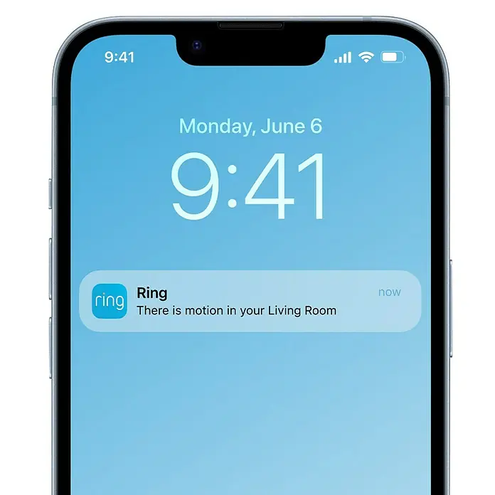 Ring Innenkamera Indoor Cam 2. Gen. - 1.080 Pixel (Full HD), Schwarz, 1 Stk. - Nahaufnahme eines iPhone-Bildschirms mit einer Benachrichtigung von Ring über Bewegung im Wohnzimmer am Montag, 6. Juni um 9:41.