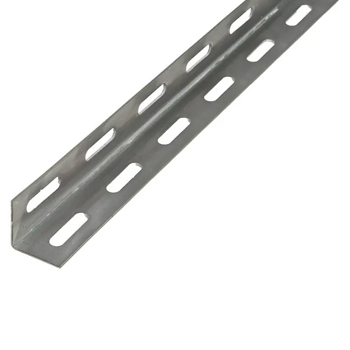 Kantoflex Winkelprofil - L x B x H: 1.000 x 27 x 27 mm, Stärke: 1,5 mm, Stahl, Silber - Nahaufnahme einer gelochten Winkelstange aus Metall, ideal für Konstruktionen und Regalsysteme.