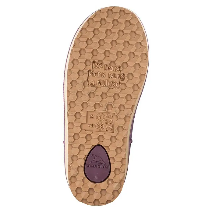 Black Fox Winterstiefel Cheyennetoo - Schuhgröße: 24, Himbeere - Detailaufnahme der Sohle eines violetten Blackfox-Schuhs mit hexagonalem Profil und Aufschrift.